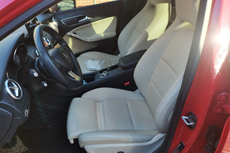 Used Mercedes-Benz GLA 2016 GLA 200 Fashion Model Left Front Seat