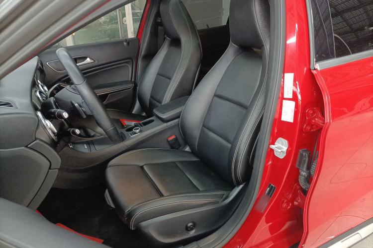 Used Mercedes-Benz GLA 2016 GLA 200 Sport Edition Left Front Seat