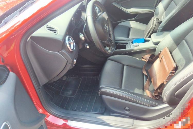Used Mercedes-Benz GLA 2016 GLA 200 Sport Edition Left Front Seat