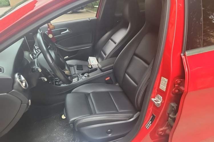 Used Mercedes-Benz GLA 2016 GLA 200 Sport Edition Left Front Seat