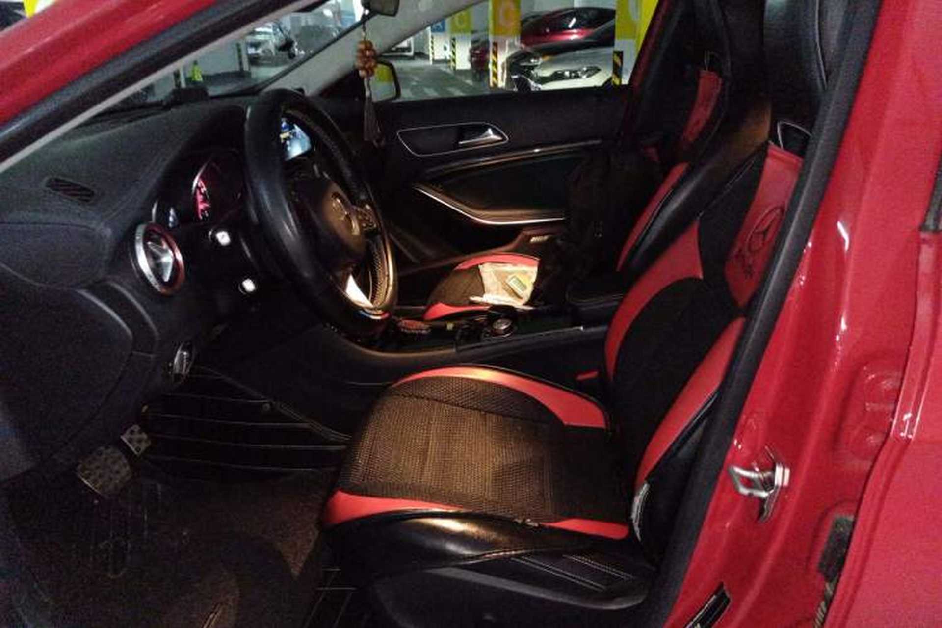 Used Mercedes-Benz GLA 2016 GLA 220 4MATIC Fashion Edition Left Front Seat