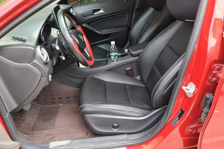 Used Mercedes-Benz GLA 2016 GLA 200 Sport Edition Left Front Seat