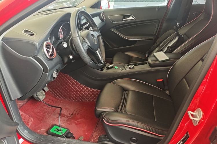 Used Mercedes-Benz GLA 2016 GLA 200 Fashion Model Left Front Seat