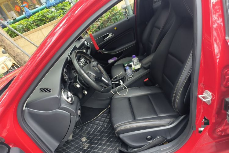 Used Mercedes-Benz GLA 2016 GLA 200 Fashion Model Left Front Seat