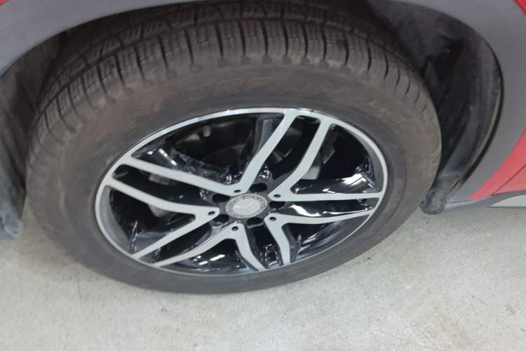 Used Mercedes-Benz GLA 2016 GLA 200 Fashion Model Left Front Wheel Hub