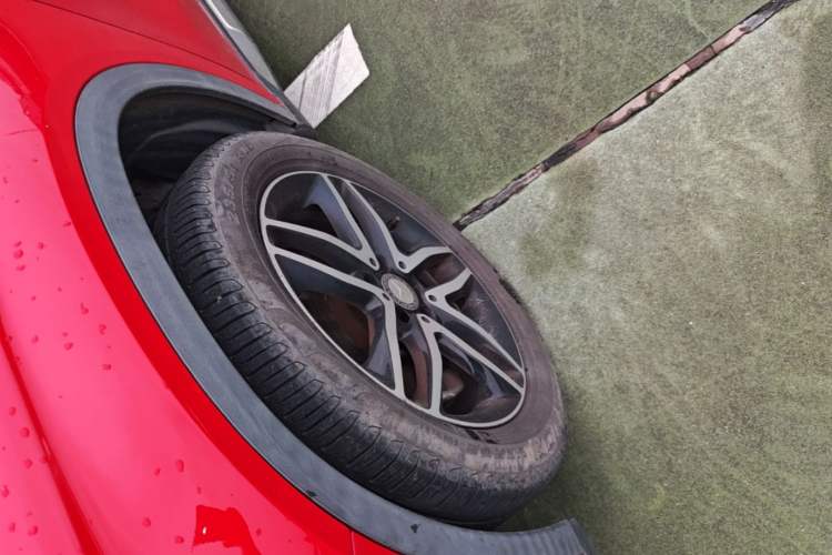 Used Mercedes-Benz GLA 2016 GLA 200 Fashion Model Left Front Wheel Hub
