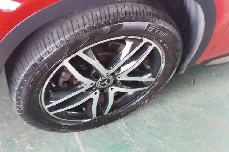 Used Mercedes-Benz GLA 2016 GLA 200 Fashion Model Left Front Wheel Hub