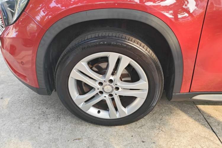 Used Mercedes-Benz GLA 2016 GLA 200 Sport Edition Left Front Wheel Hub
