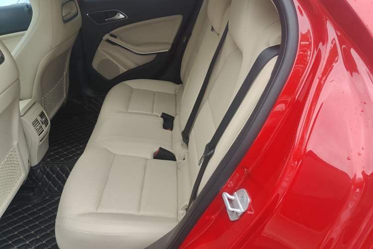 Used Mercedes-Benz GLA 2016 GLA 200 Sport Edition Left Rear Seat