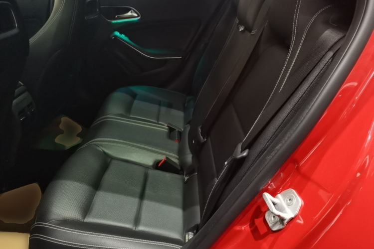 Used Mercedes-Benz GLA 2016 GLA 200 Fashion Model Left Rear Seat