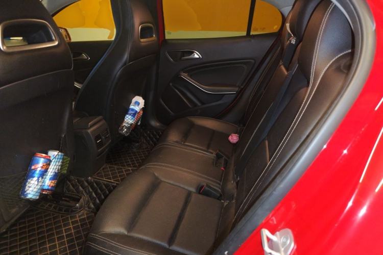 Used Mercedes-Benz GLA 2016 GLA 200 Fashion Model Left Rear Seat