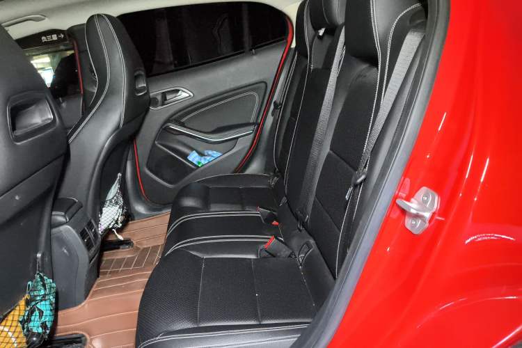 Used Mercedes-Benz GLA 2016 GLA 200 Sport Edition Left Rear Seat