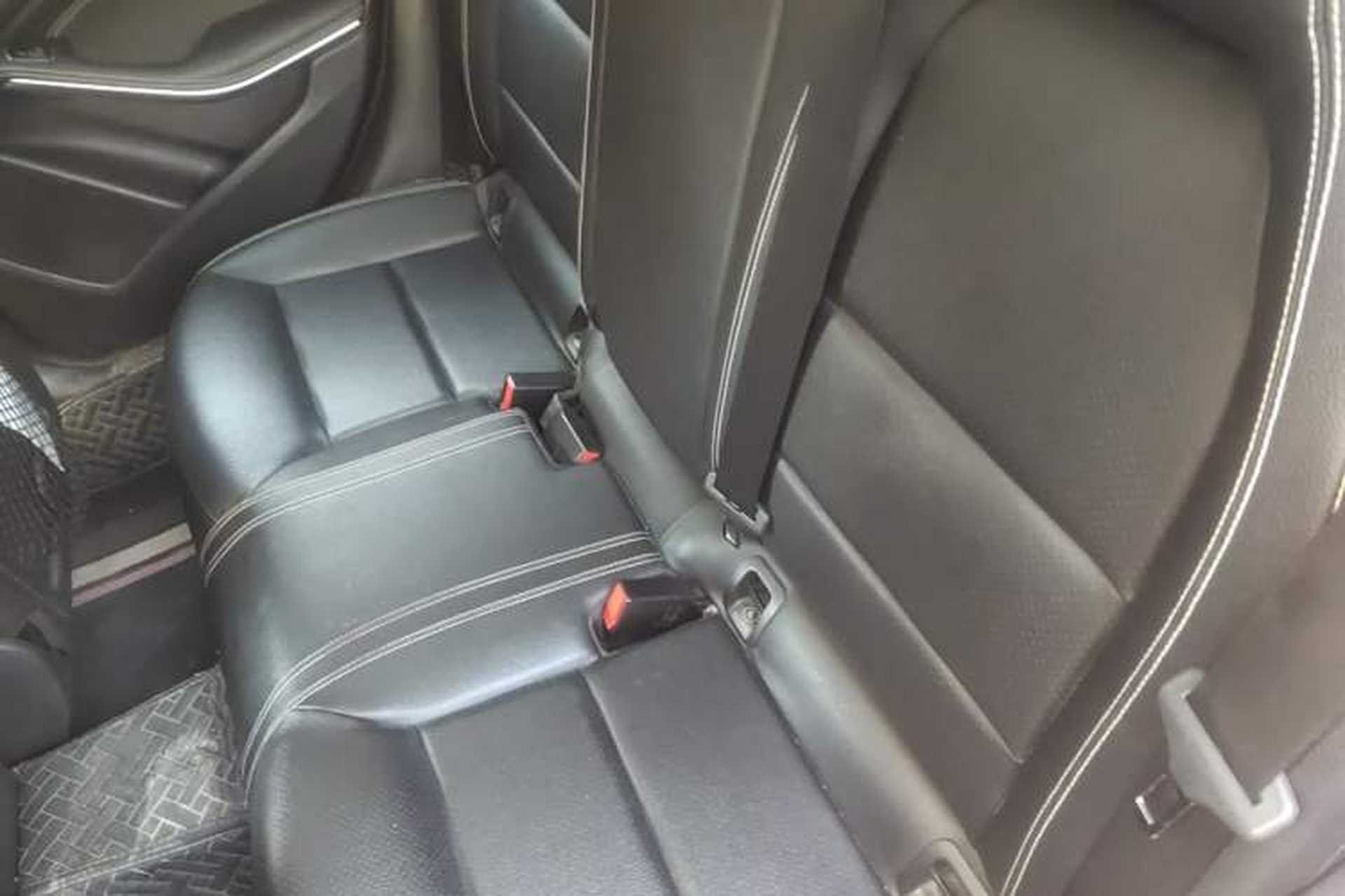 Used Mercedes-Benz GLA 2016 GLA 200 Fashion Model Left Rear Seat