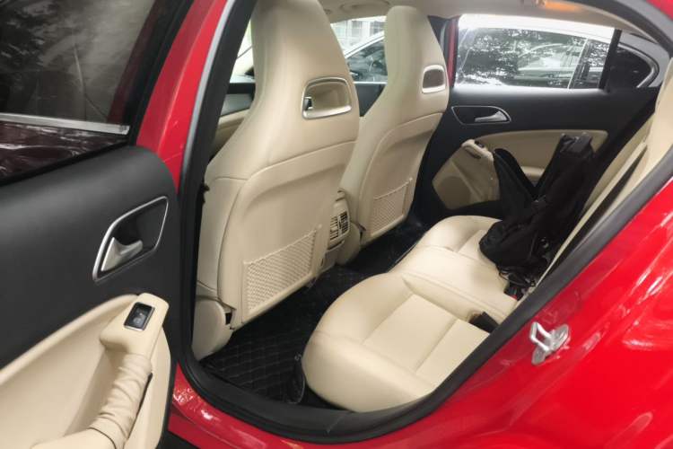 Used Mercedes-Benz GLA 2016 GLA 200 Sport Edition Left Rear Seat