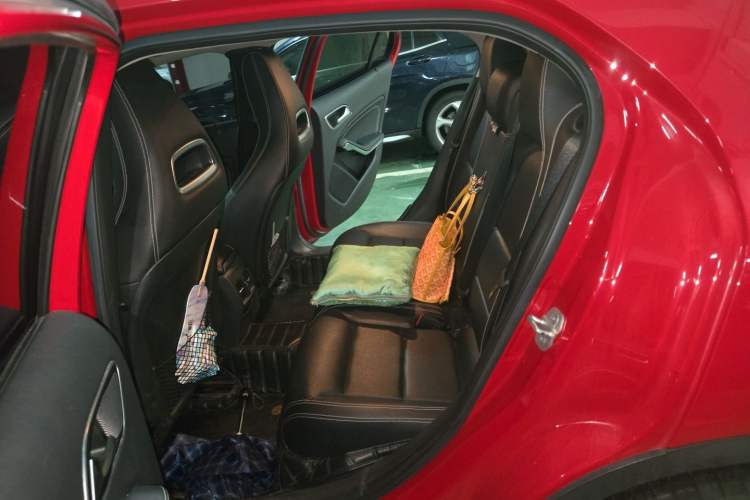 Used Mercedes-Benz GLA 2016 GLA 200 Sport Edition Left Rear Seat