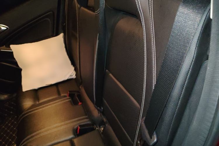 Used Mercedes-Benz GLA 2016 GLA 200 Fashion Model Left Rear Seat