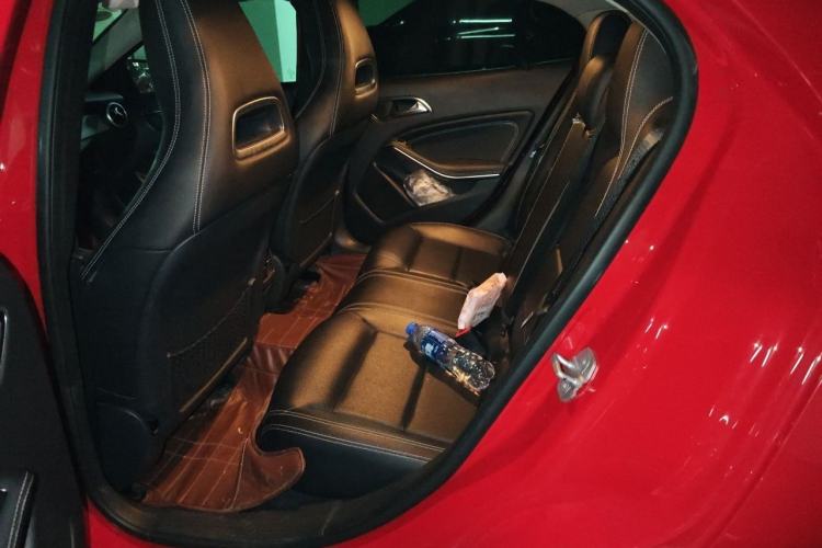 Used Mercedes-Benz GLA 2016 GLA 200 Fashion Model Left Rear Seat