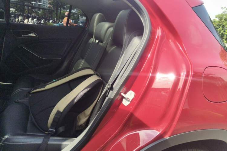 Used Mercedes-Benz GLA 2016 GLA 200 Sport Edition Left Rear Seat
