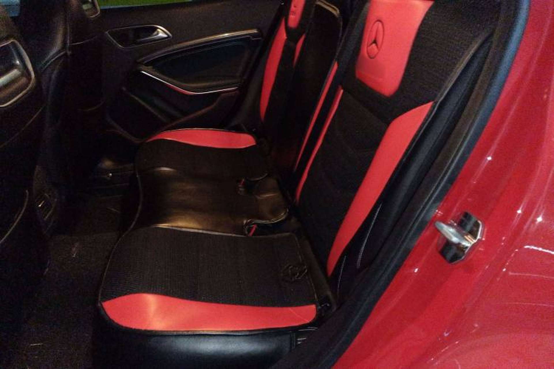 Used Mercedes-Benz GLA 2016 GLA 220 4MATIC Fashion Edition Left Rear Seat