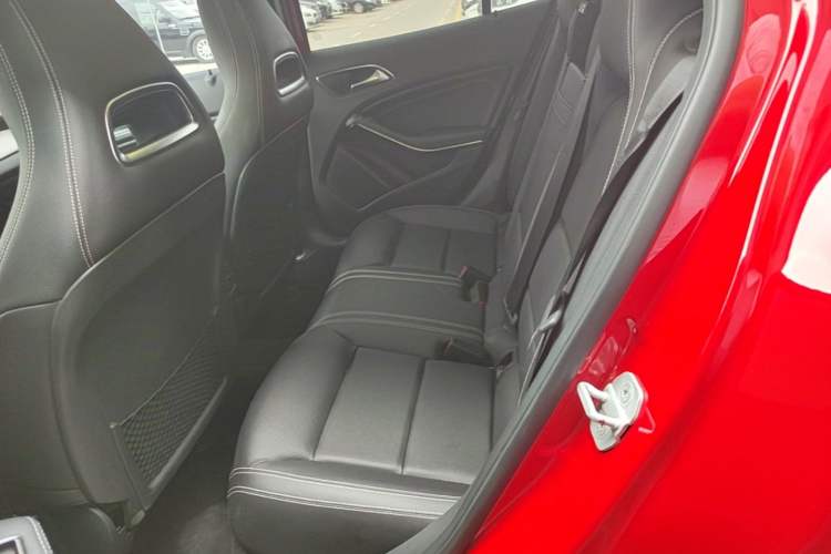 Used Mercedes-Benz GLA 2016 GLA 220 4MATIC Luxury Model Left Rear Seat