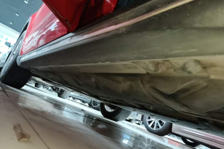 Used Mercedes-Benz GLA 2016 GLA 200 Fashion Model Left Side Sill
