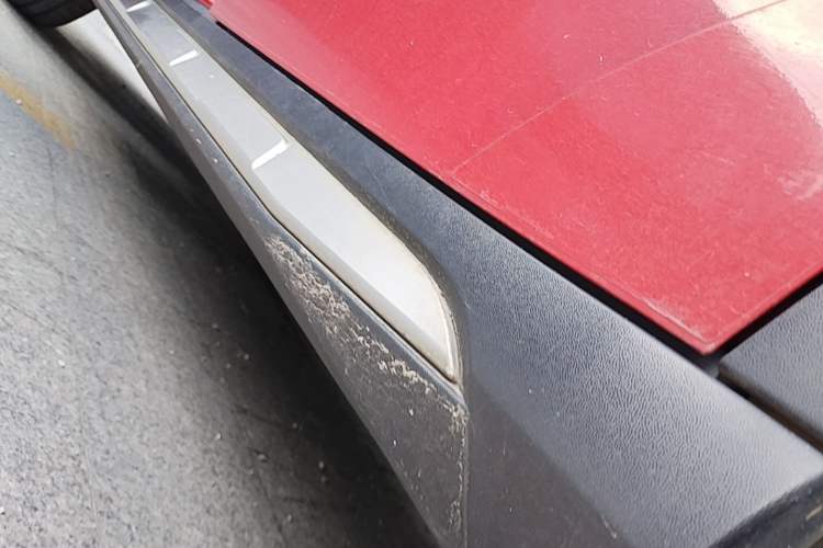 Used Mercedes-Benz GLA 2016 GLA 220 4MATIC Fashion Edition Left Side Sill