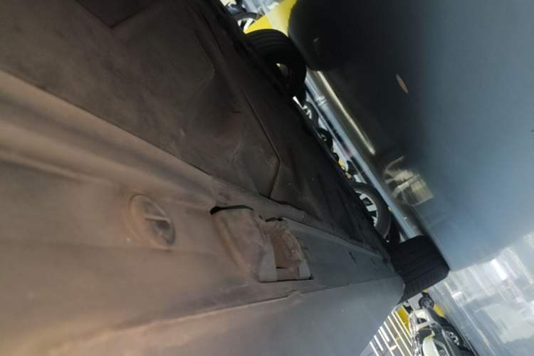Used Mercedes-Benz GLA 2016 GLA 200 Sport Edition Left Side Sill