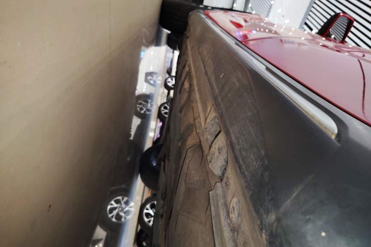 Used Mercedes-Benz GLA 2016 GLA 220 4MATIC Fashion Edition Left Side Sill