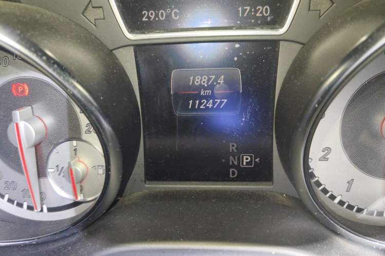 Used Mercedes-Benz GLA 2016 GLA 220 4MATIC Fashion Edition Odometer Close Up
