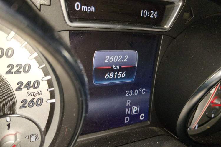 Used Mercedes-Benz GLA 2016 GLA 200 Sport Edition Odometer Close Up
