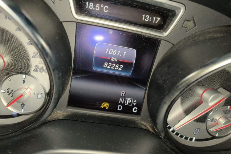 Used Mercedes-Benz GLA 2016 GLA 200 Sport Edition Odometer Close Up