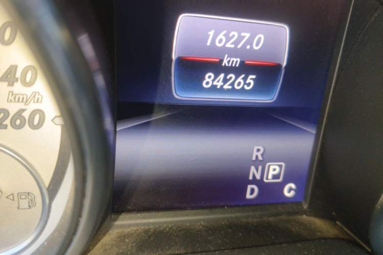 Used Mercedes-Benz GLA 2016 GLA 220 4MATIC Fashion Edition Odometer Close Up