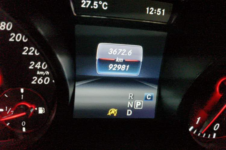 Used Mercedes-Benz GLA 2016 GLA 220 4MATIC Fashion Edition Odometer Close Up