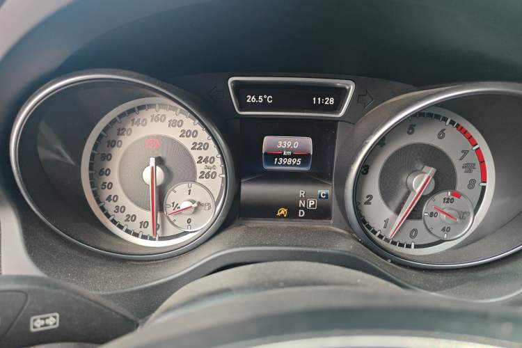Used Mercedes-Benz GLA 2016 GLA 200 Sport Edition Odometer Close Up
