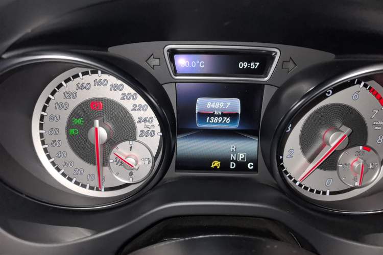 Used Mercedes-Benz GLA 2016 GLA 200 Sport Edition Odometer Close Up