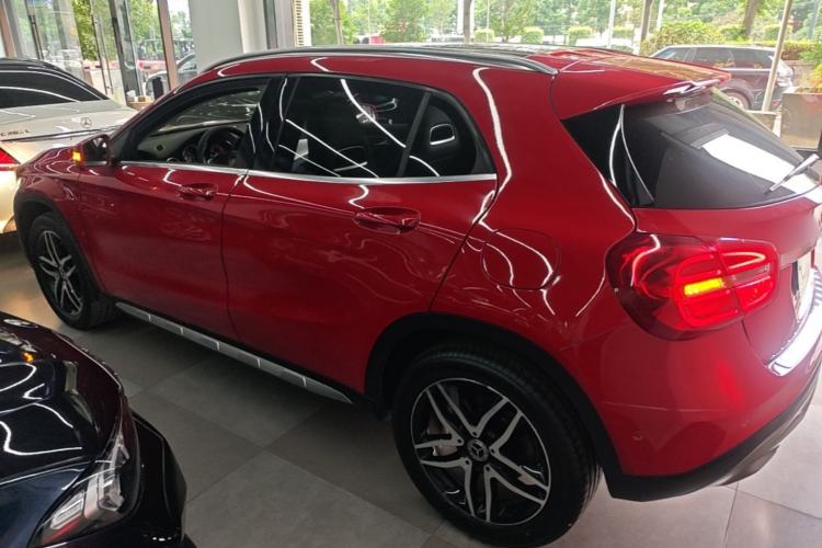 Used Mercedes-Benz GLA 2016 GLA 200 Fashion Model Rear Left 45 Deg