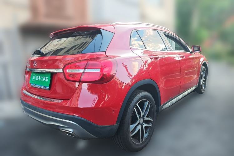 Used Mercedes-Benz GLA 2016 GLA 200 Fashion Model Rear Right 45 Deg