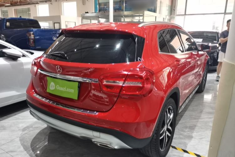 Used Mercedes-Benz GLA 2016 GLA 200 Fashion Model Rear Right 45 Deg