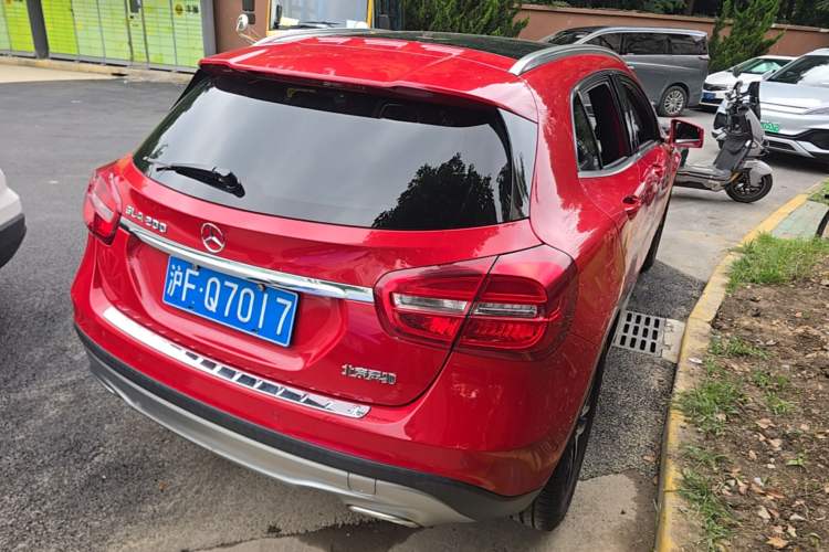 Used Mercedes-Benz GLA 2016 GLA 200 Fashion Model Rear Right 45 Deg