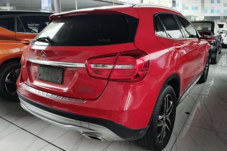 Used Mercedes-Benz GLA 2016 GLA 200 Fashion Model Rear Right 45 Deg
