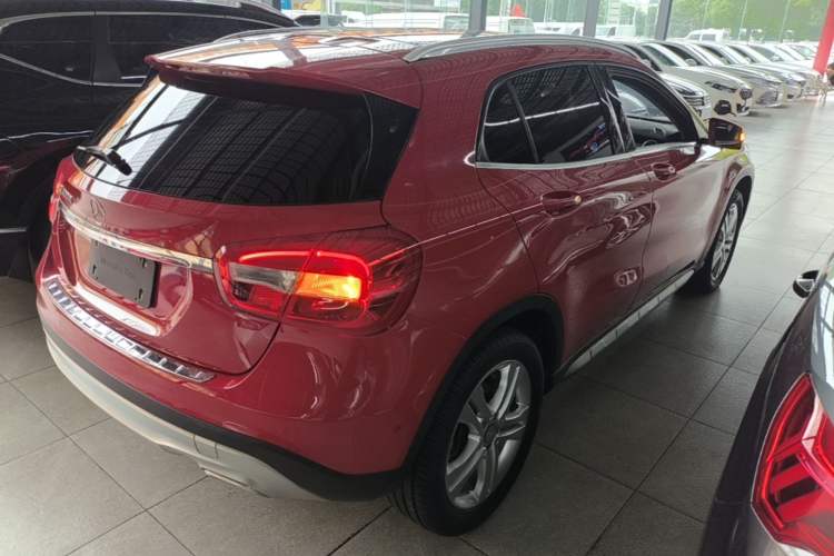 Used Mercedes-Benz GLA 2016 GLA 200 Sport Edition Rear Right 45 Deg