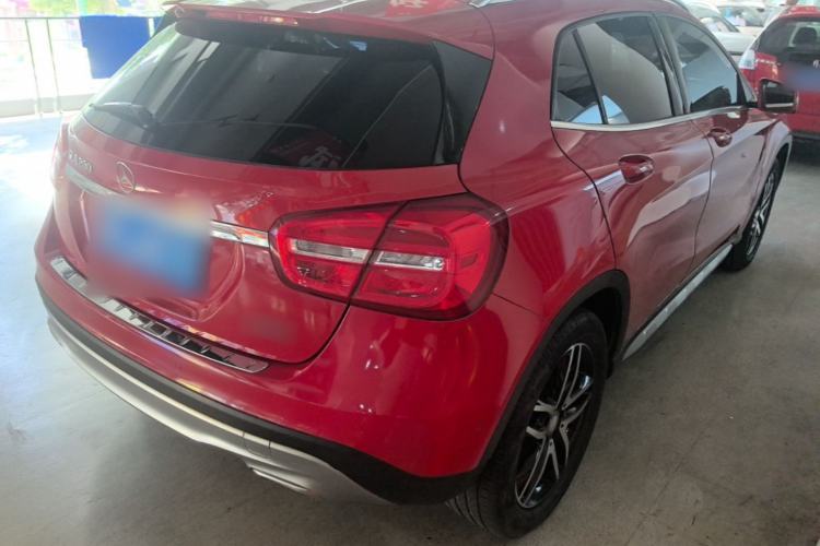 Used Mercedes-Benz GLA 2016 GLA 200 Fashion Model Rear Right 45 Deg