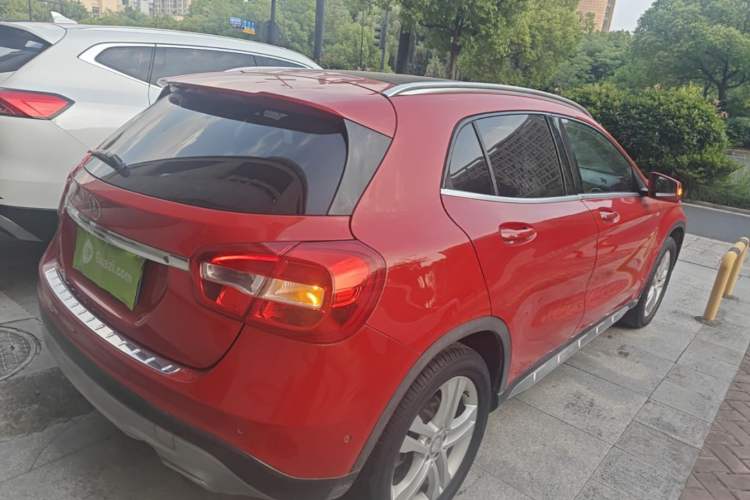 Used Mercedes-Benz GLA 2016 GLA 200 Sport Edition Rear Right 45 Deg