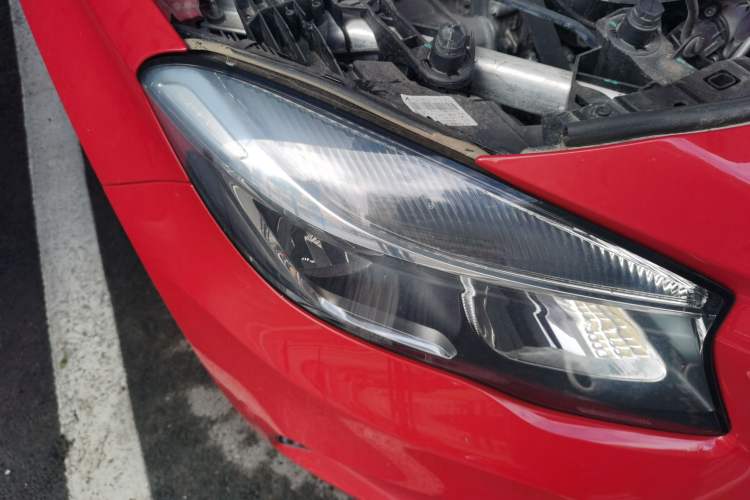 Used Mercedes-Benz GLA 2016 GLA 200 Sport Edition Right Front Headlight