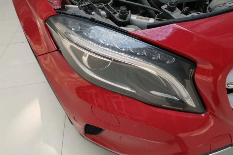 Used Mercedes-Benz GLA 2016 GLA 200 Fashion Model Right Front Headlight