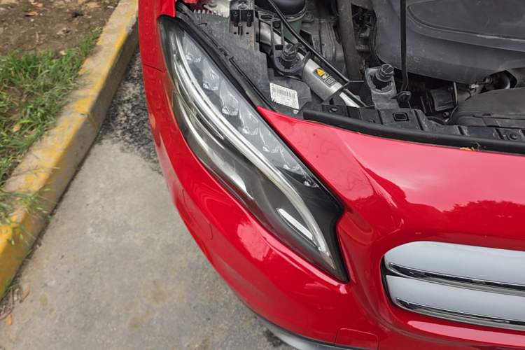 Used Mercedes-Benz GLA 2016 GLA 200 Fashion Model Right Front Headlight