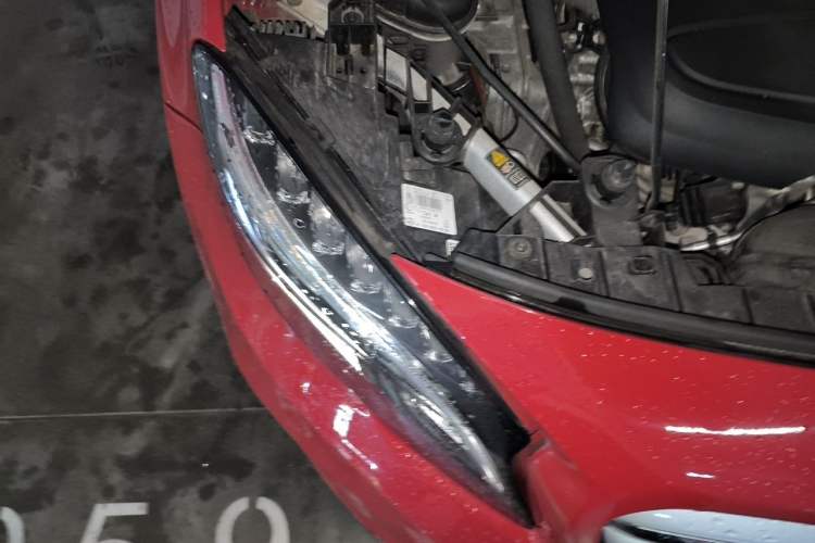 Used Mercedes-Benz GLA 2016 GLA 220 4MATIC Fashion Edition Right Front Headlight