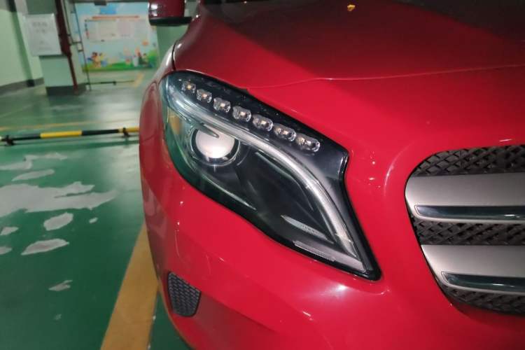 Used Mercedes-Benz GLA 2016 GLA 200 Fashion Model Right Front Headlight