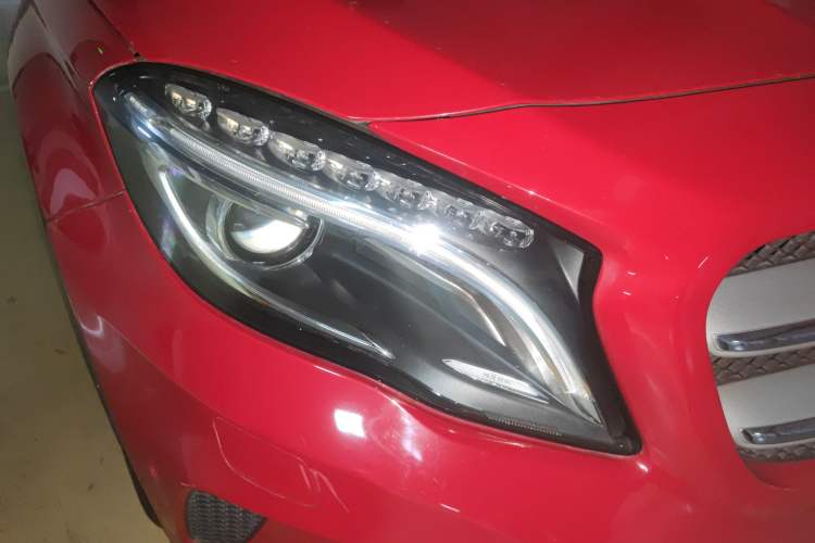 Used Mercedes-Benz GLA 2016 GLA 220 4MATIC Fashion Edition Right Front Headlight