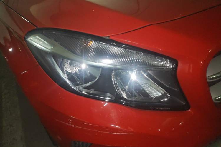 Used Mercedes-Benz GLA 2016 GLA 200 Sport Edition Right Front Headlight